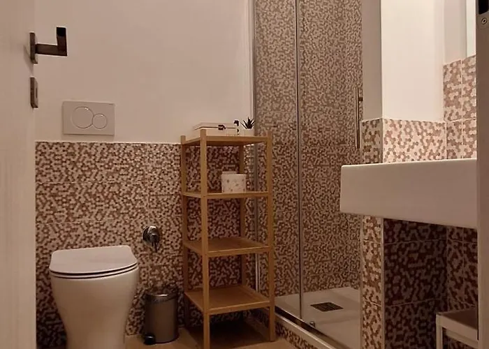 Fontana Di Trevi Apartment, 24h Check-in Gasthof