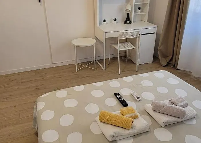 Fontana Di Trevi Apartment, 24h Check-in Gasthof